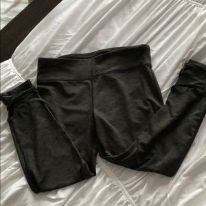 3/4 Dark green leggings